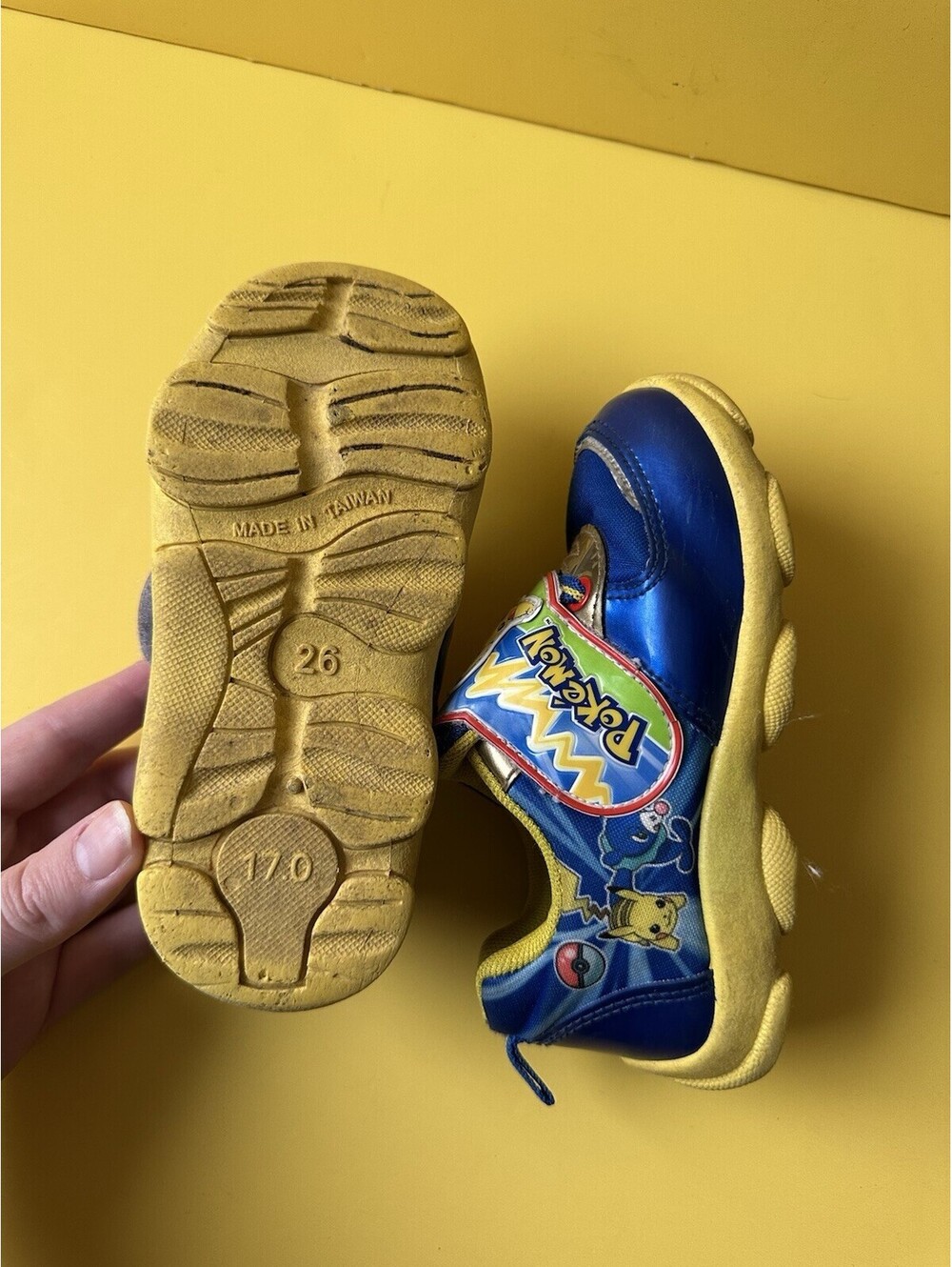 Vtg Pokémon Sneakers Kids Size 26 (9.5) Made In Taiwan - Picture 5 of 7